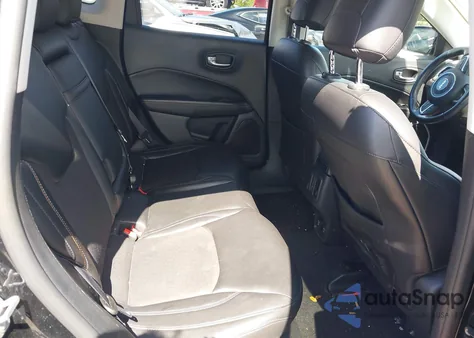 2018 Jeep Compass Latitude 4X4 from USA, damaged, VIN 3C4NJDBBXJT313943